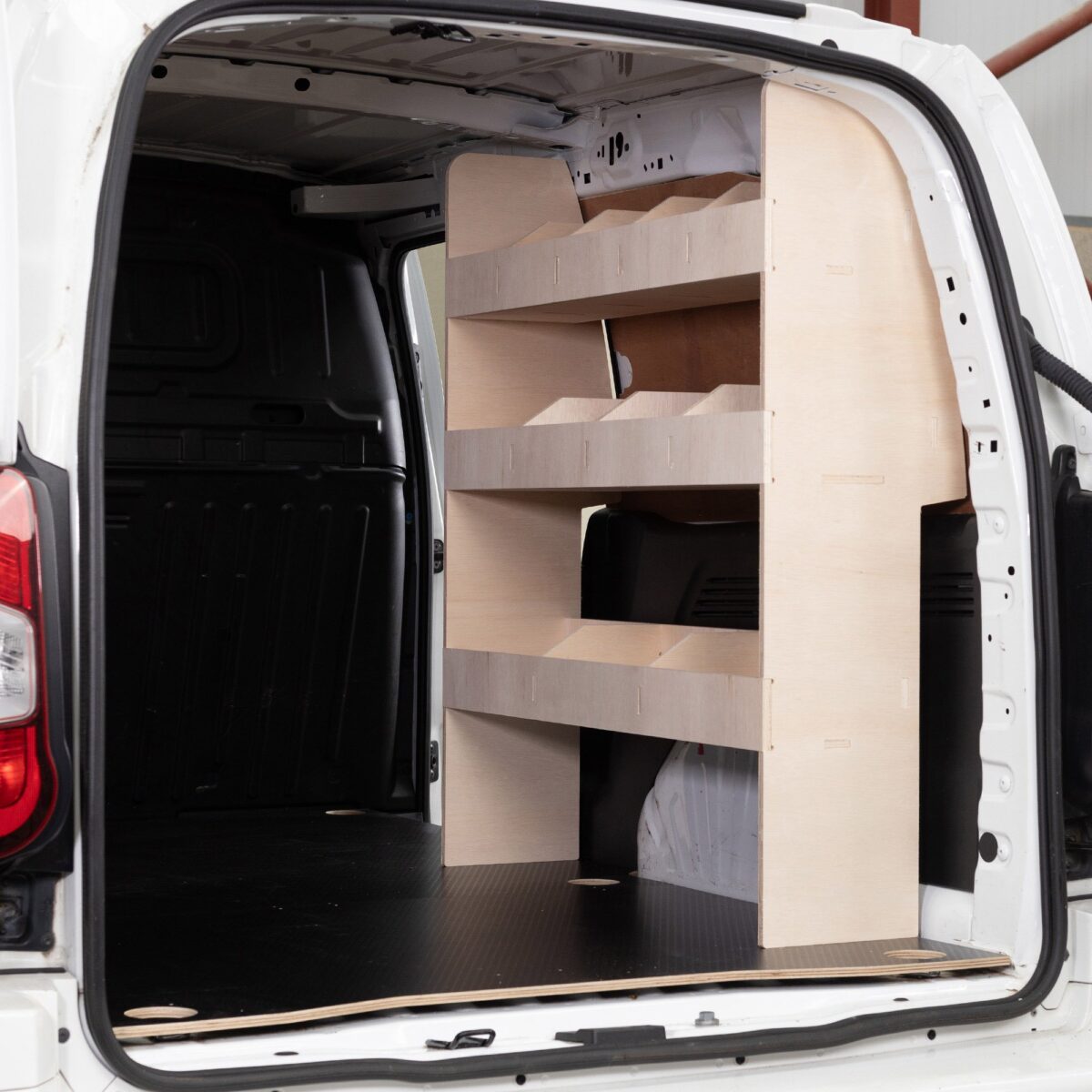 Renault Kangoo L2 (Maxi) 2022+ Scaffale dal lato del passeggero nella del furgone - immagine 1